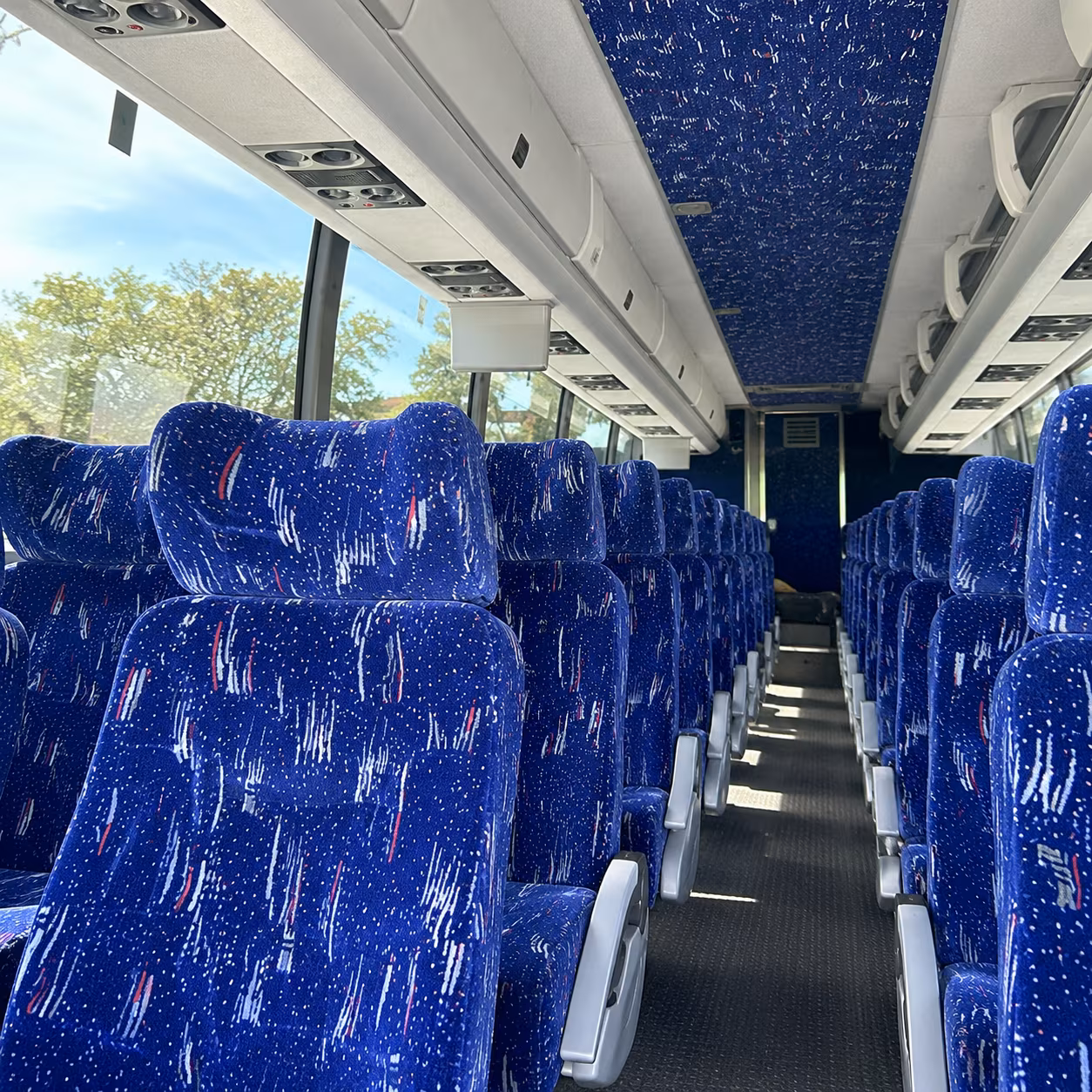 charter buses for energy sector and industrial corporate groups