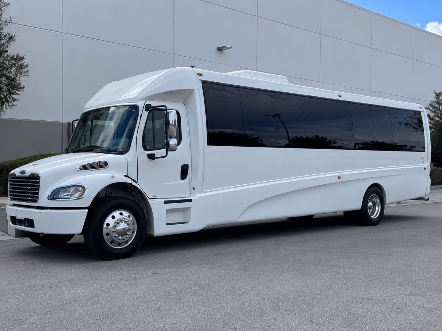 party buses that make prom night in billings worth remembering